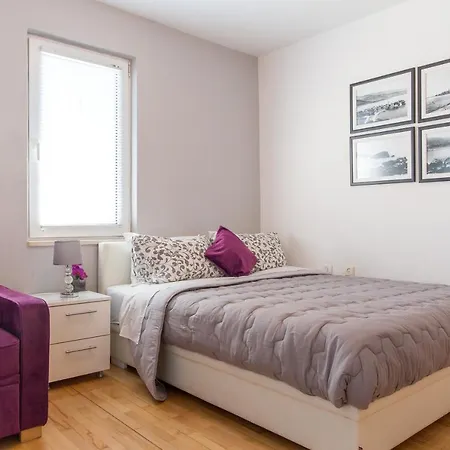 Diamond Apartment